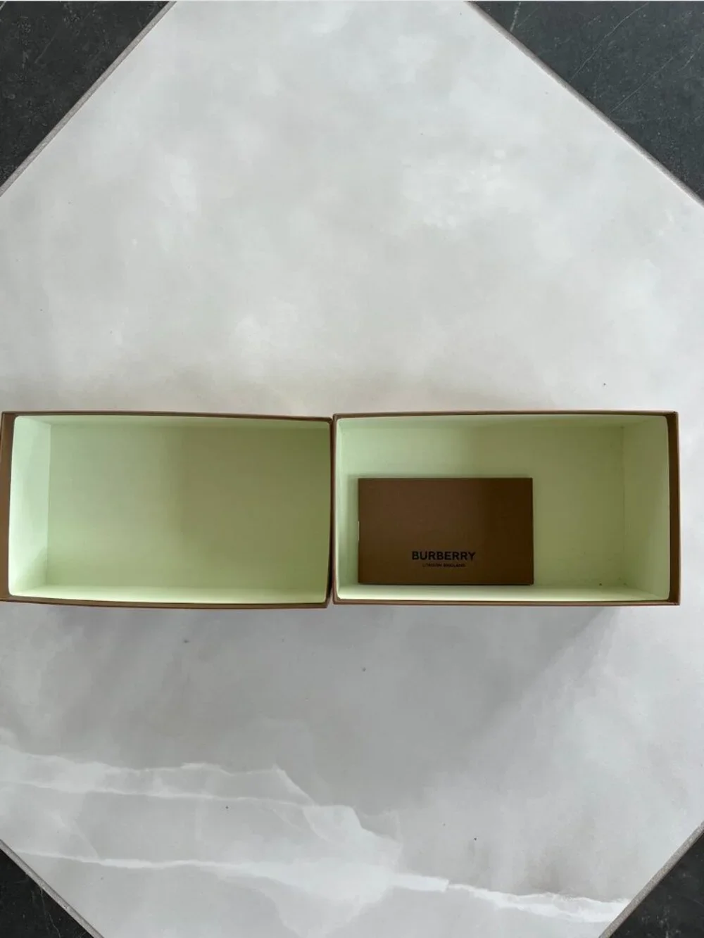 Burberry authentic london